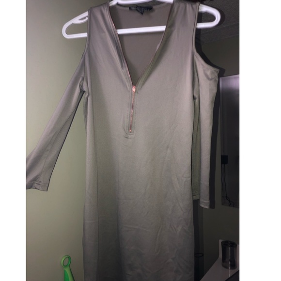 Green Dress - Picture 1 of 1